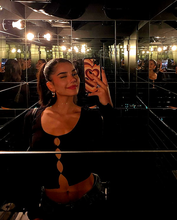 emilia.nia instagram image archive image