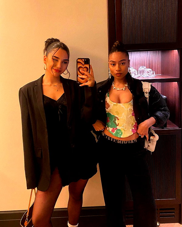 emilia.nia instagram image archive image
