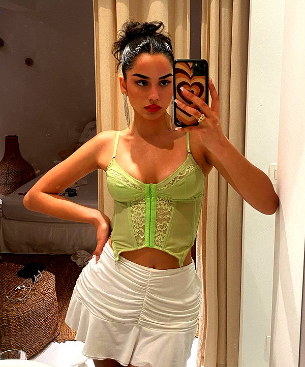 emilia.nia instagram image archive image