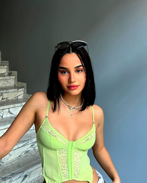 emilia.nia instagram image archive image