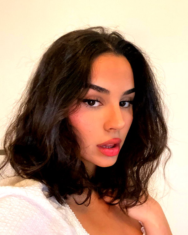 emilia.nia instagram image archive image