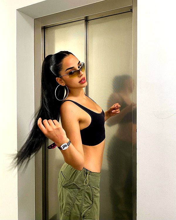 emilia.nia instagram image archive image
