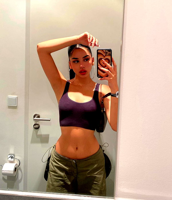 emilia.nia instagram image archive image
