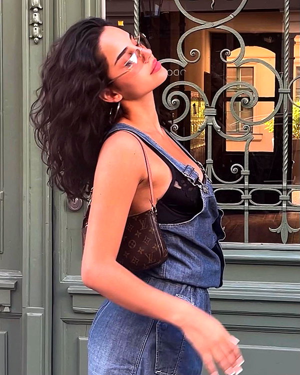 emilia.nia instagram image archive image