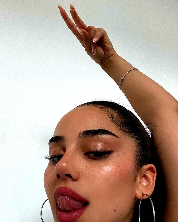 emilia.nia instagram image archive image