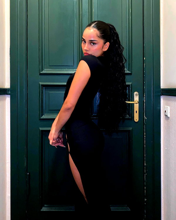 emilia.nia instagram image archive image
