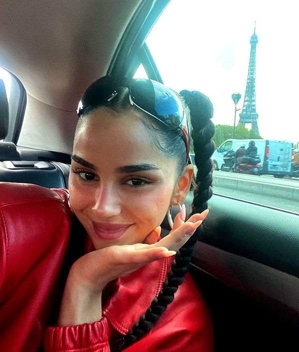 emilia.nia instagram image archive image