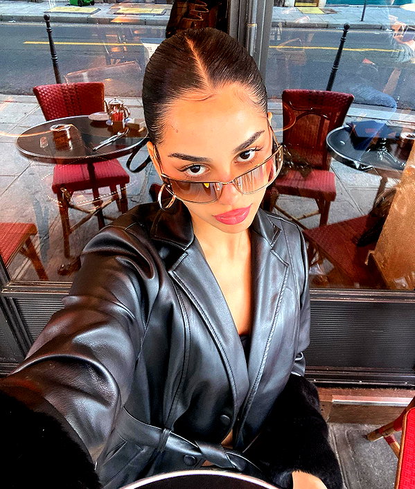 emilia.nia instagram image archive image