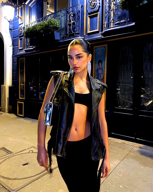 emilia.nia instagram image archive image