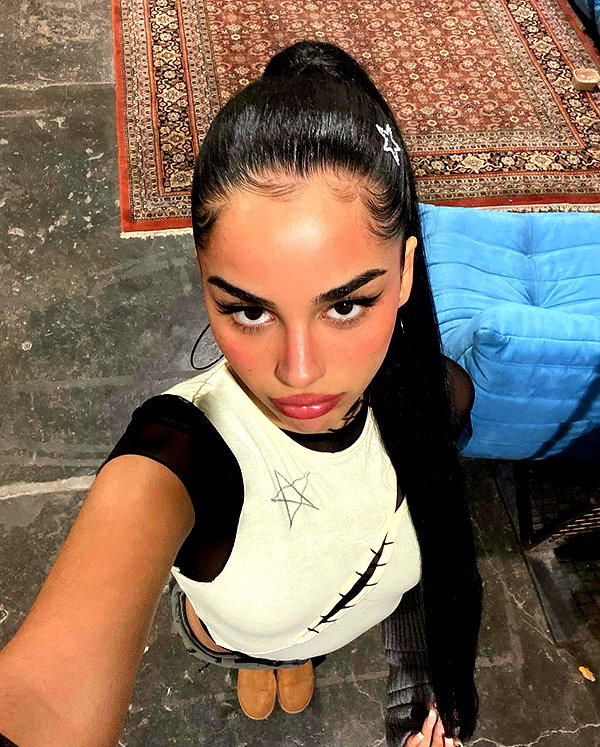 emilia.nia instagram image archive image