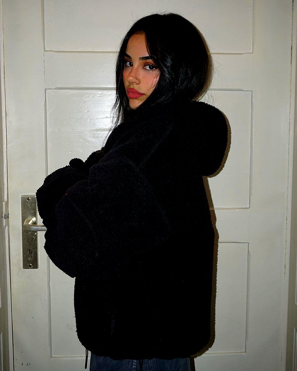 emilia.nia instagram image archive image