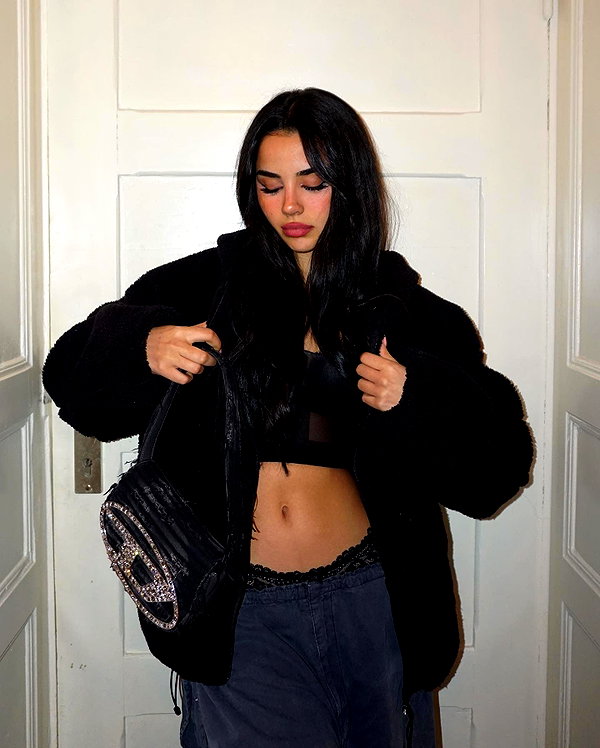 emilia.nia instagram image archive image