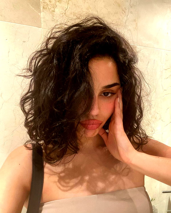 emilia.nia instagram image archive image