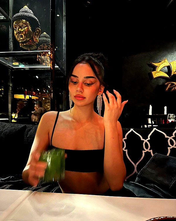 emilia.nia instagram image archive image