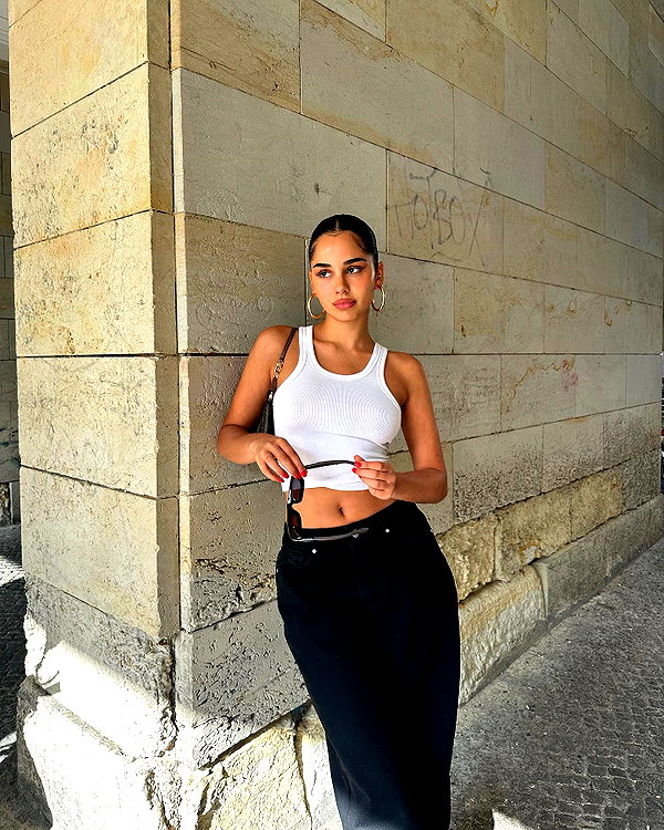 emilia.nia instagram image archive image