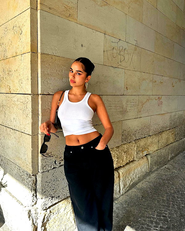 emilia.nia instagram image archive image