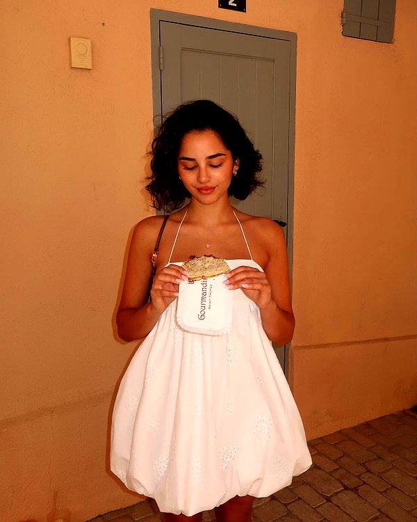 emilia.nia instagram image archive image