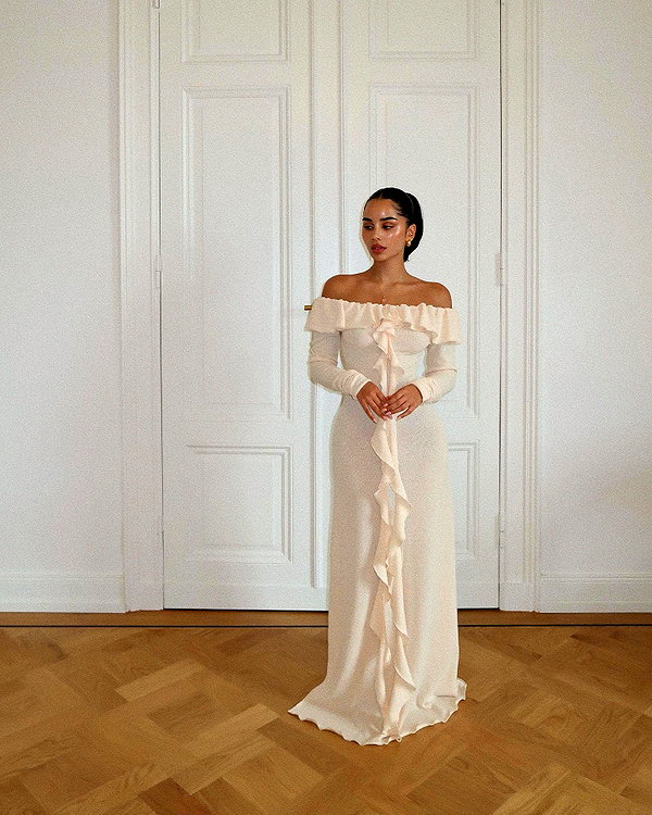 emilia.nia instagram image archive image