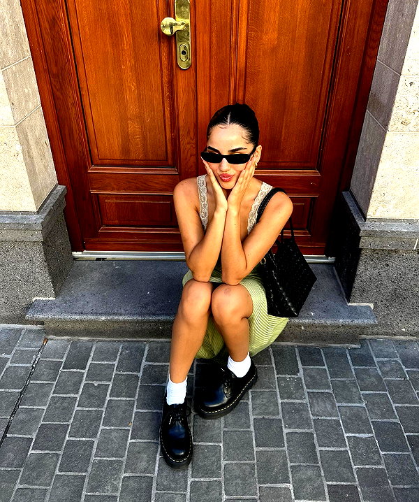 emilia.nia instagram image archive image