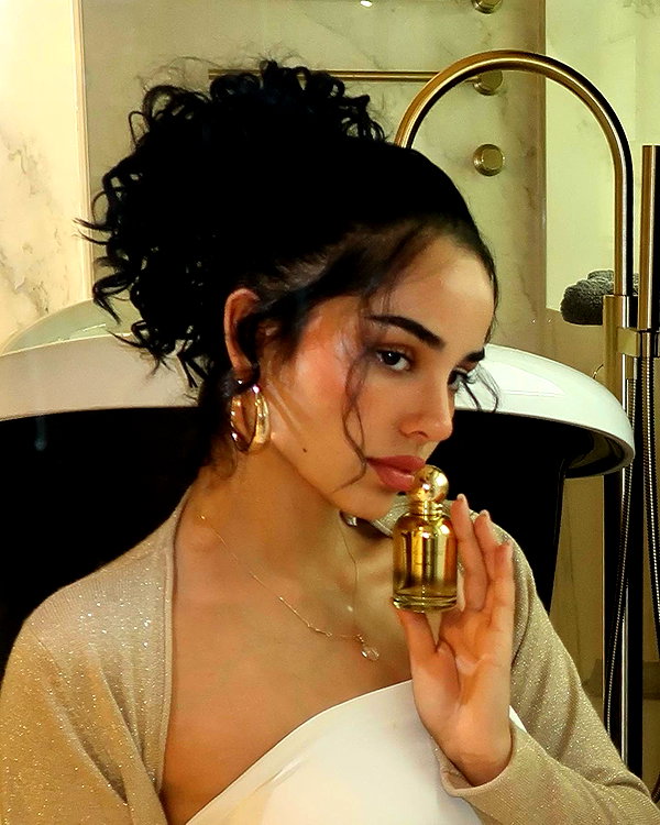 emilia.nia instagram image archive image