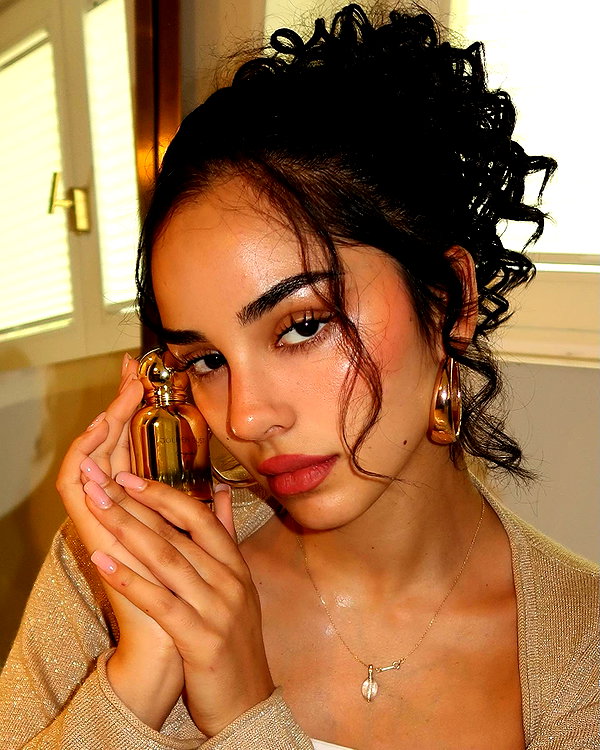 emilia.nia instagram image archive image