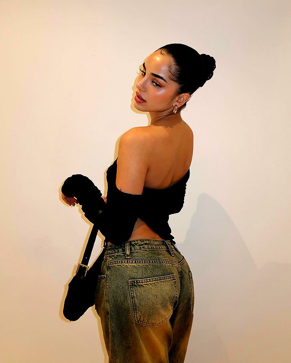 emilia.nia instagram image archive image