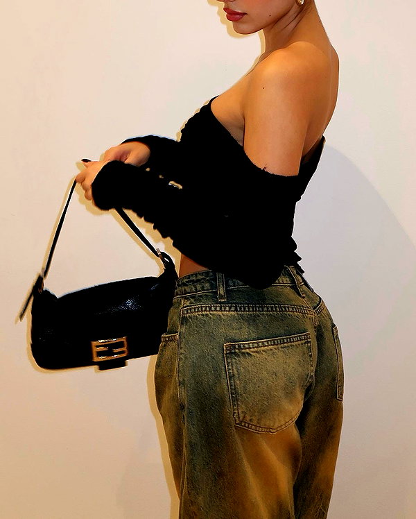 emilia.nia instagram image archive image