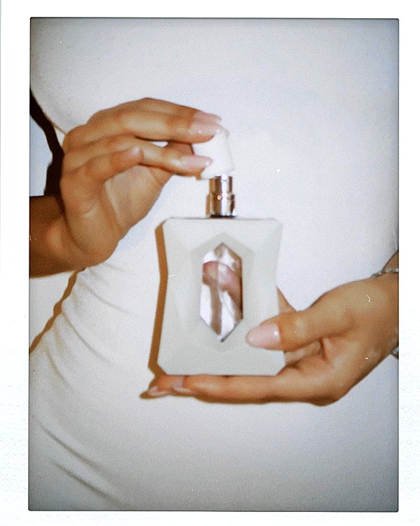 emilia.nia instagram image archive image