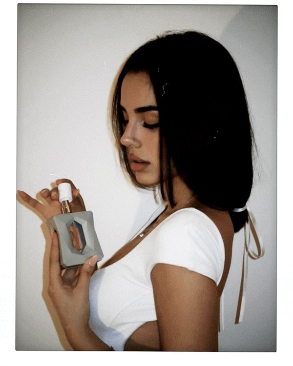 emilia.nia instagram image archive image