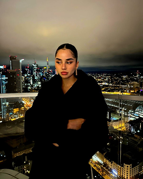 emilia.nia instagram image archive image