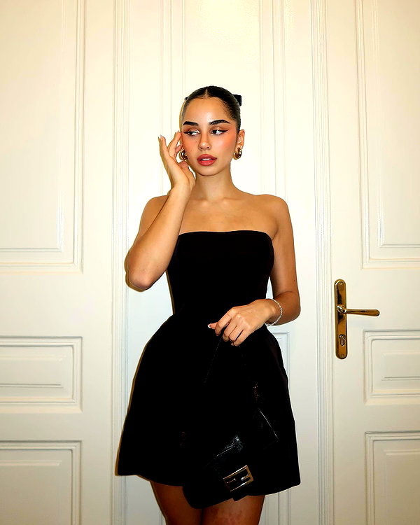 emilia.nia instagram image archive image