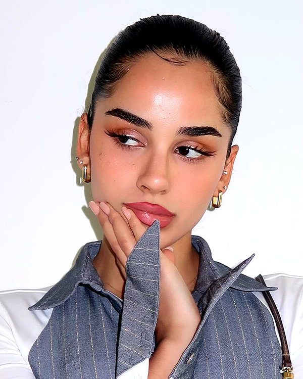 emilia.nia instagram image archive image