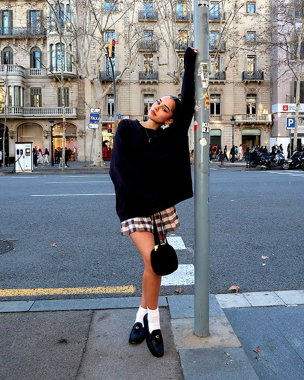 emilia.nia instagram image archive image