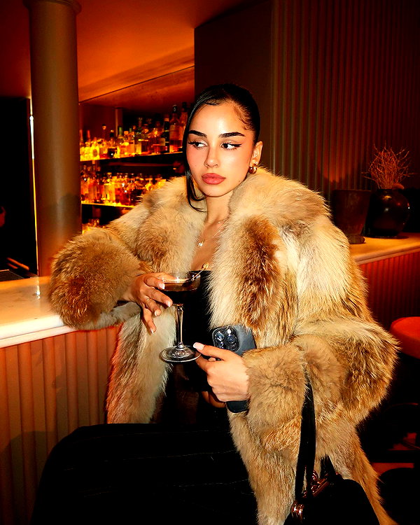 emilia.nia instagram image archive image