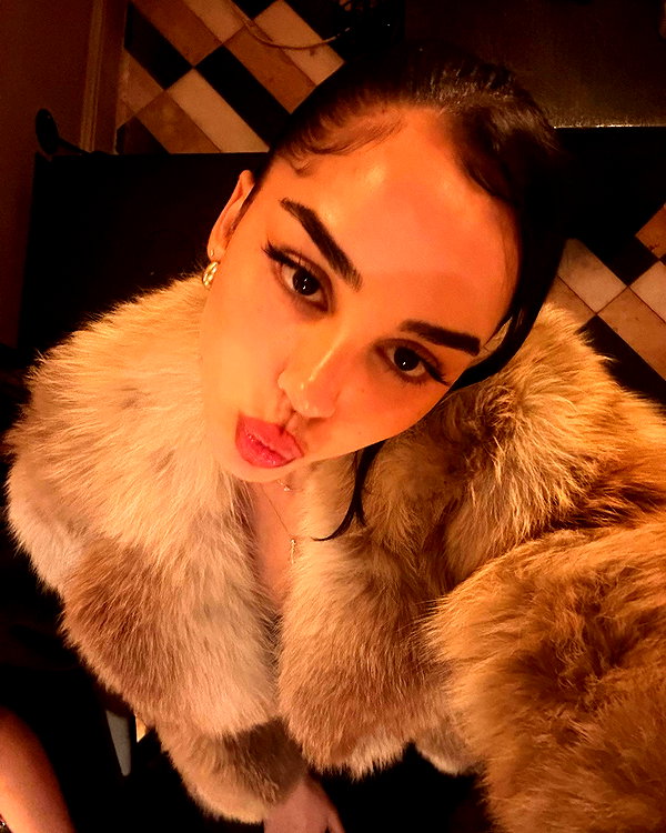 emilia.nia instagram image archive image