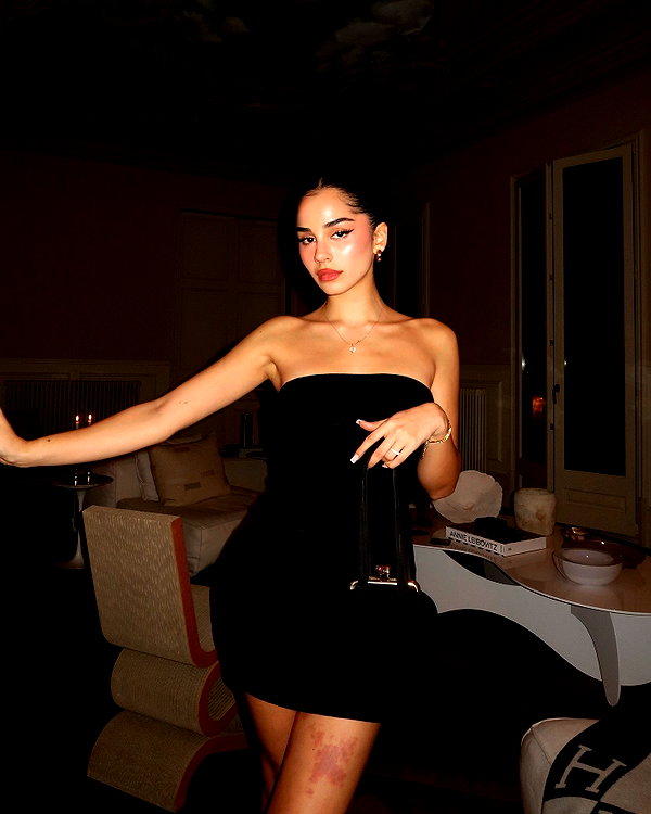 emilia.nia instagram image archive image