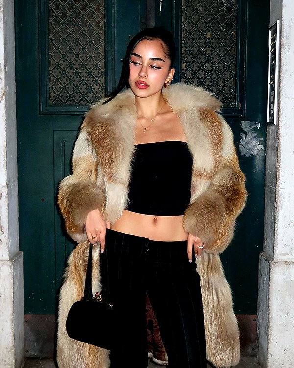emilia.nia instagram image archive image