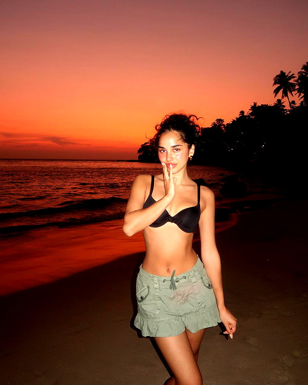 emilia.nia instagram image archive image