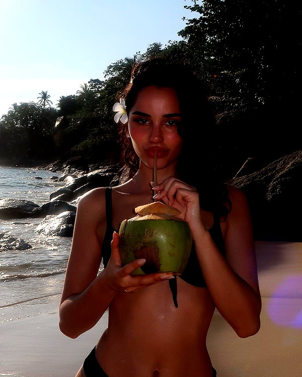 emilia.nia instagram image archive image