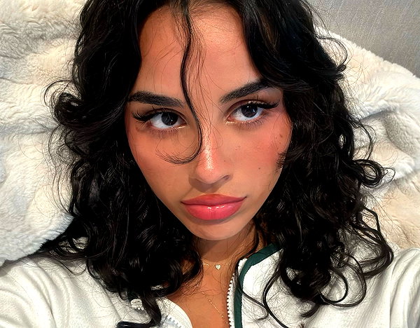 emilia.nia instagram image archive image