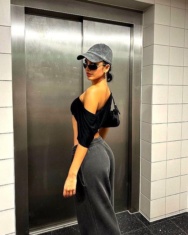 emilia.nia instagram image archive image