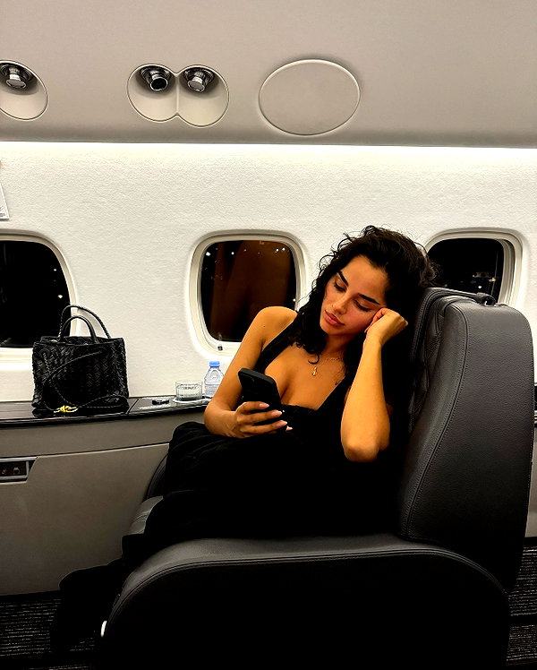 emilia.nia instagram image archive image