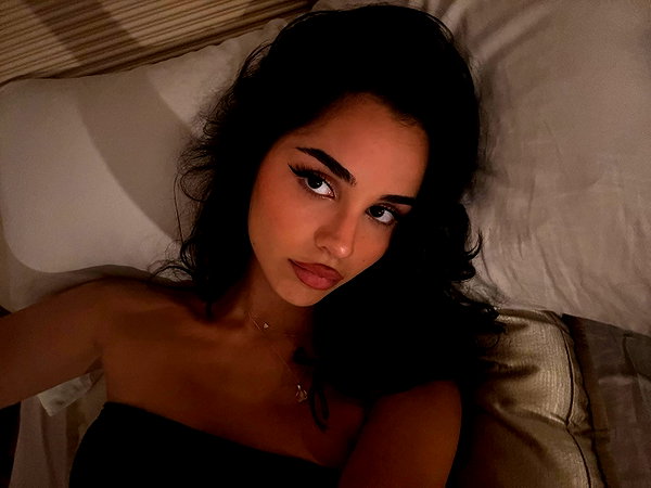 emilia.nia instagram image archive image