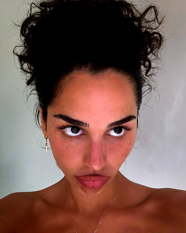 emilia.nia instagram image archive image