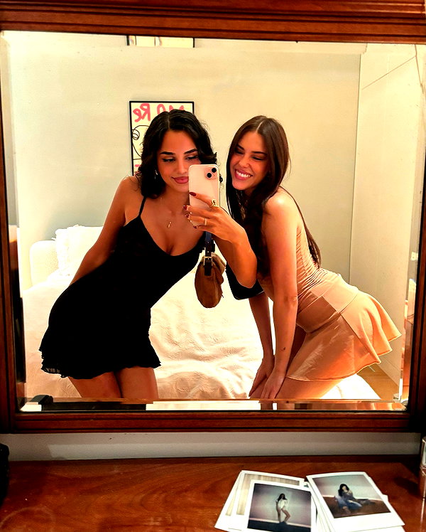 emilia.nia instagram image archive image