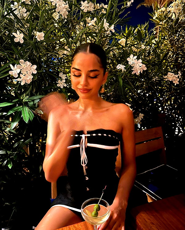 emilia.nia instagram image archive image