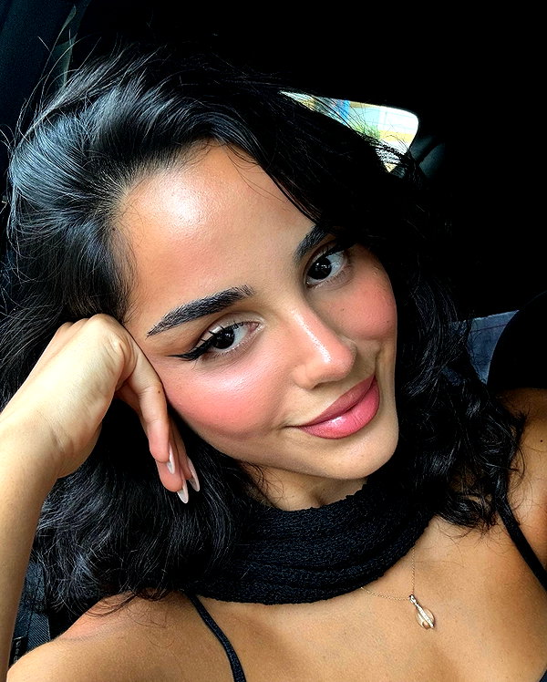 emilia.nia instagram image archive image