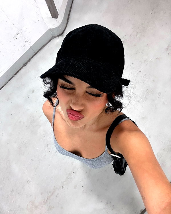 emilia.nia instagram image archive image