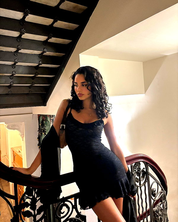 emilia.nia instagram image archive image