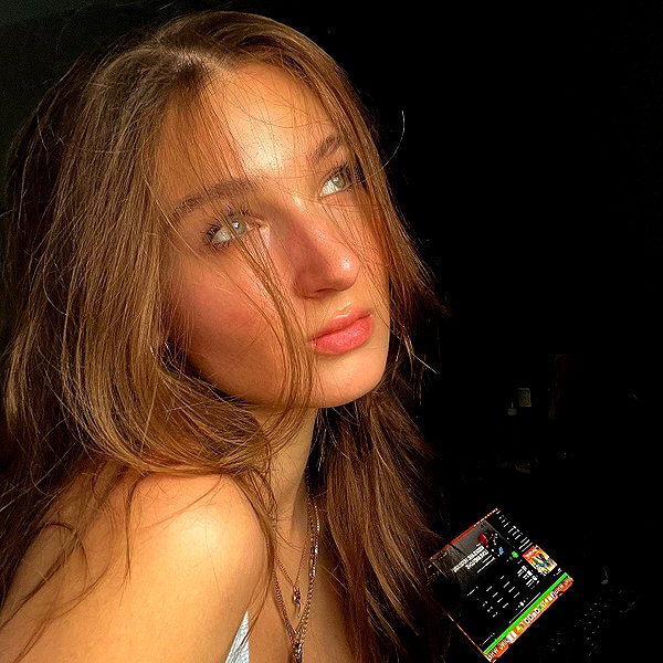 emiliawesolowski instagram image archive image